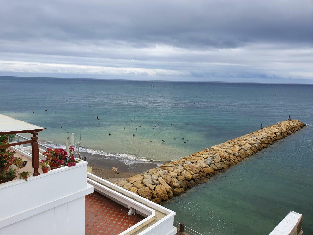 Departamento Frente Al Mar En Manta-barbasquillo Con Espectacular Vista *